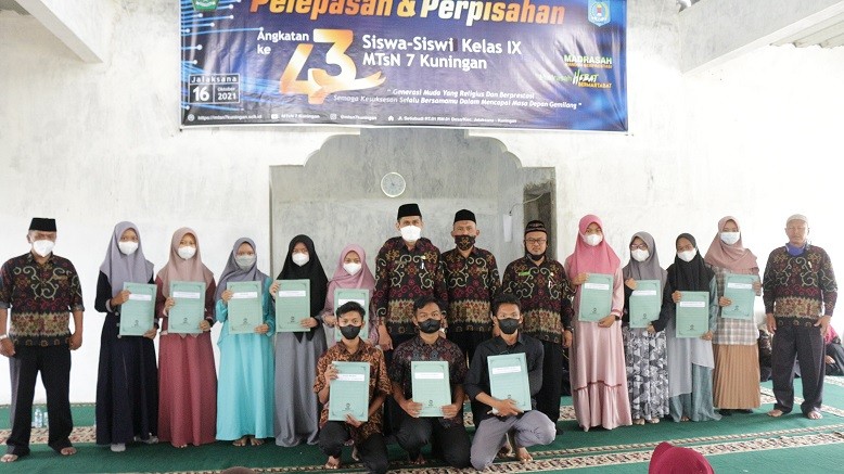 perpisahan.JPG